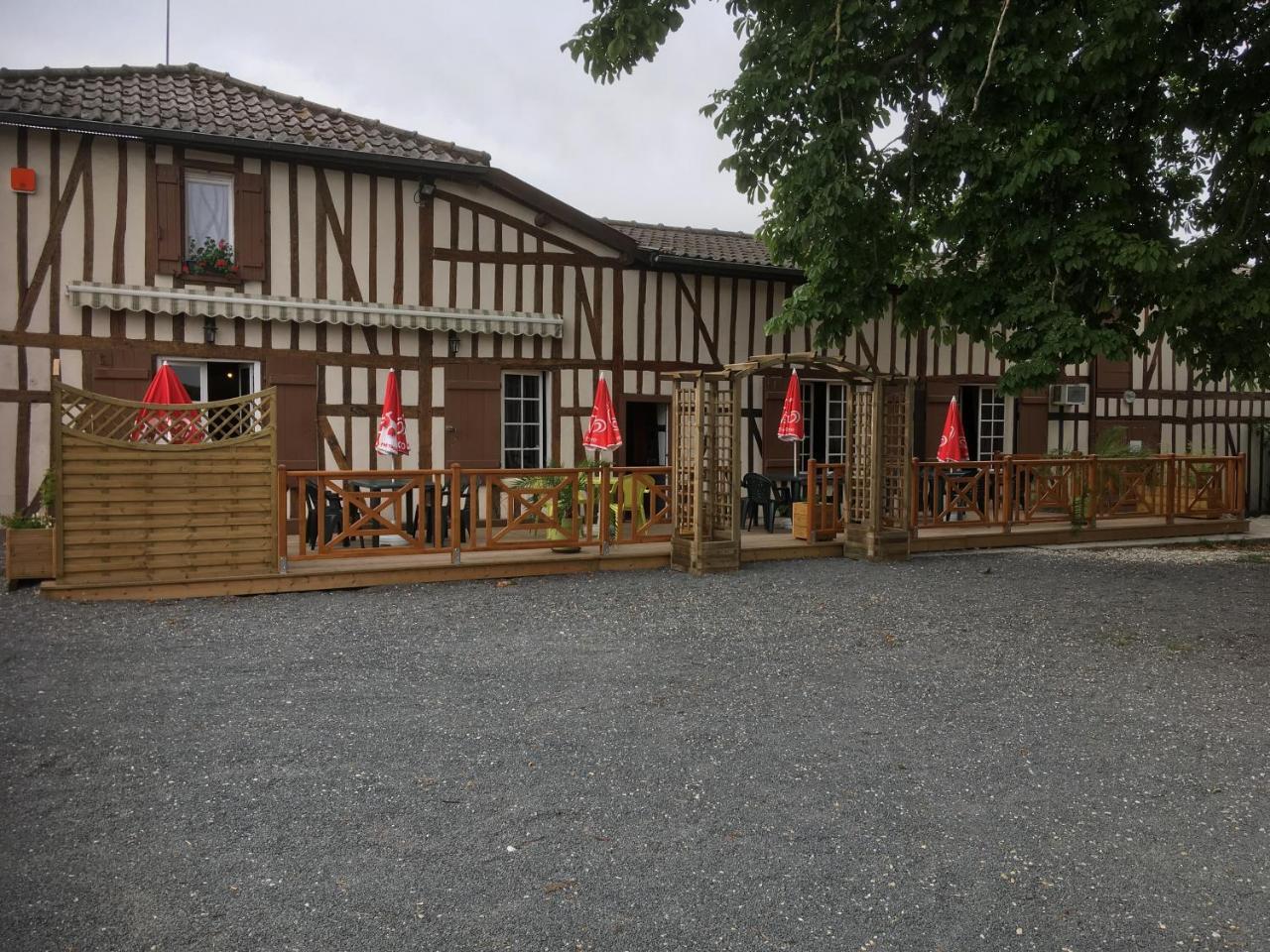 La Petite Auberge Chatelraould-Saint-Louvent Exteriér fotografie